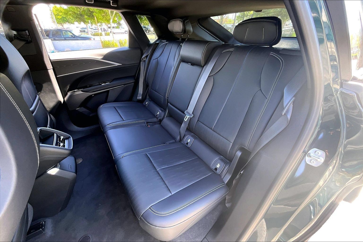 New 2026 Cadillac Lyriq Luxury w/ LPO, Floor Liner Package AWD/4WD image 17