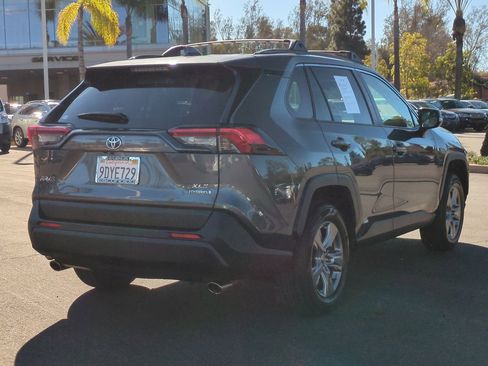 Used 2023 Toyota RAV4 XLE image 5