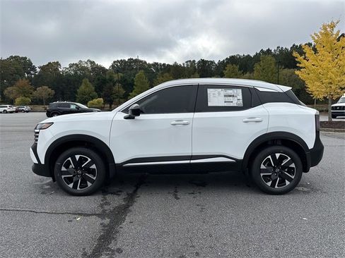 New 2026 Nissan Kicks SV w/ Illumination Package image 5
