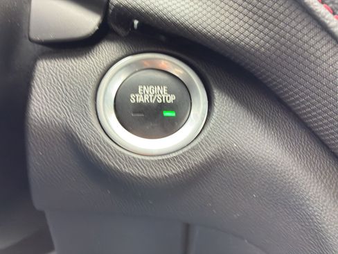 Used 2022 Chevrolet Equinox RS w/ RS Leather Package FWD image 31