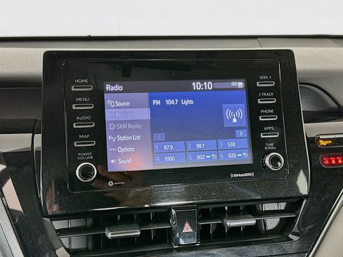 Used 2022 Toyota Camry SE FWD image 19