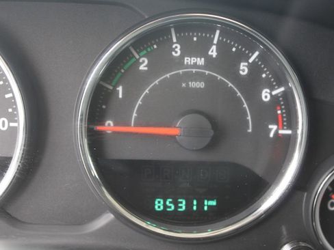 Used 2015 Jeep Wrangler Unlimited Rubicon w/ Connectivity Group image 3