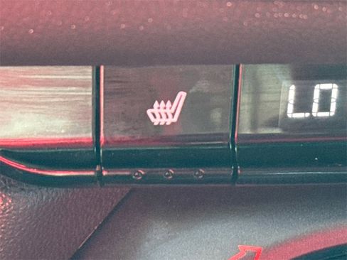 Used 2023 Chevrolet Blazer RS image 31