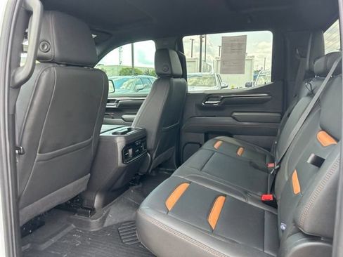 Used 2024 GMC Sierra 1500 AT4 w/ Technology Package AWD/4WD image 28