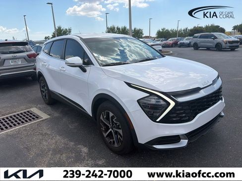 Certified 2024 Kia Sportage EX image 5