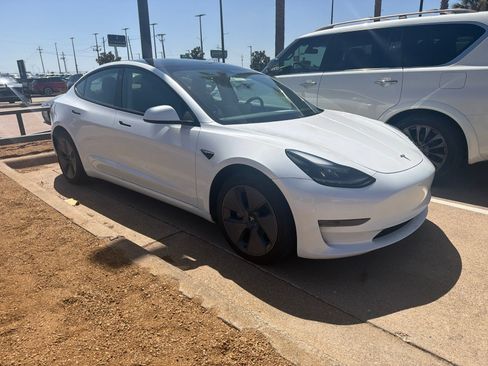 Used 2023 Tesla Model 3 Standard Range RWD image 3