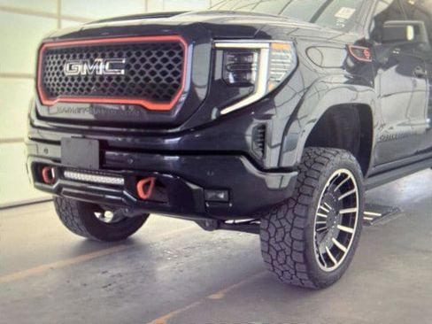 Used 2023 GMC Sierra 1500 AT4 w/ AT4 Premium Package AWD/4WD image 2