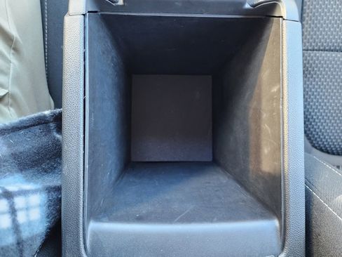 Used 2023 GMC Acadia SLE image 41