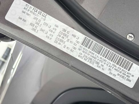 Used 2018 Jeep Compass Sport w/ Tech Group FWD image 11