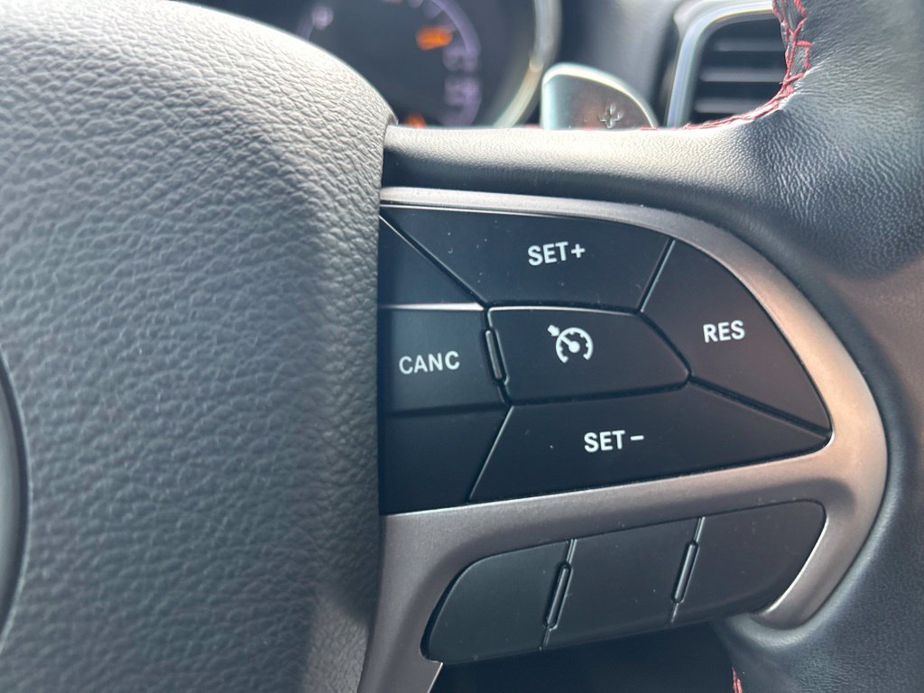 Used 2020 Jeep Grand Cherokee Trailhawk w/ Trailhawk Luxury Group AWD/4WD image 13