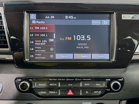 Used 2019 Kia Niro Touring FWD image 16