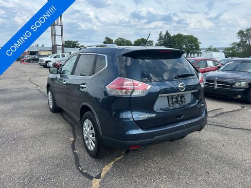 Used 2016 Nissan Rogue S w/ Appearance Package AWD/4WD image 2