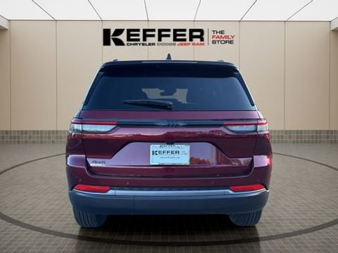 New 2026 Jeep Grand Cherokee Altitude AWD/4WD image 4