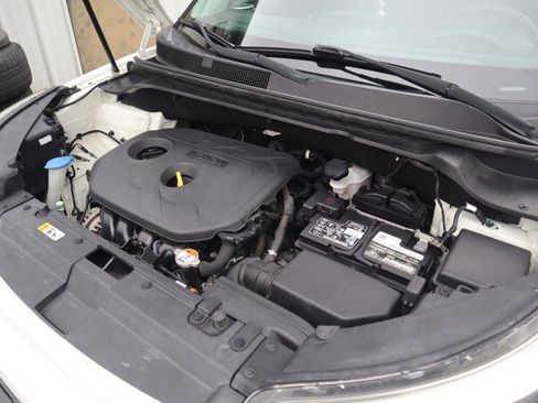 Used 2016 Kia Soul + image 29