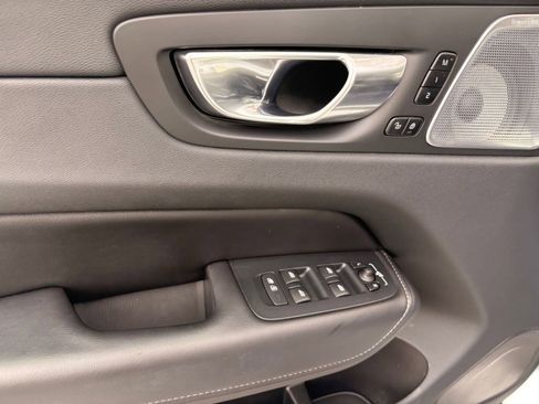 Certified 2023 Volvo XC60 B5 Ultimate image 12