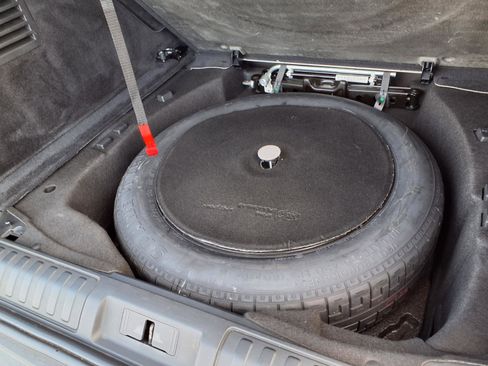 Used 2018 Land Rover Range Rover Sport HSE Dynamic image 34