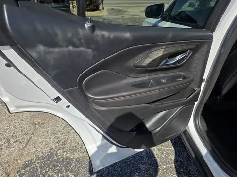 Used 2020 GMC Terrain SLT AWD/4WD image 12
