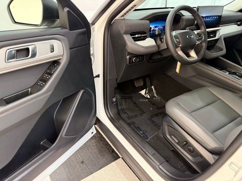 New 2026 Ford Explorer Active w/ Active Comfort Package image 33