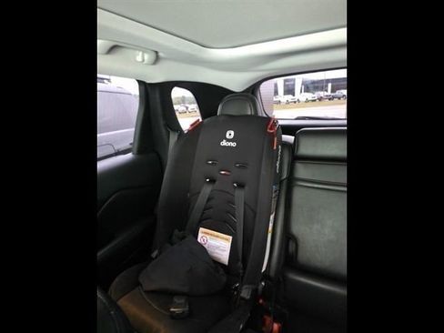 Used 2019 Jeep Cherokee Latitude Plus w/ Comfort/Convenience Group AWD/4WD image 4