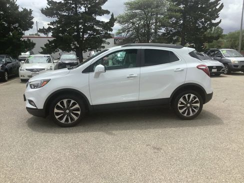 Used 2017 Buick Encore Essence FWD image 5