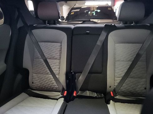 Used 2020 Chevrolet Equinox LS w/ LS Convenience Package FWD image 5