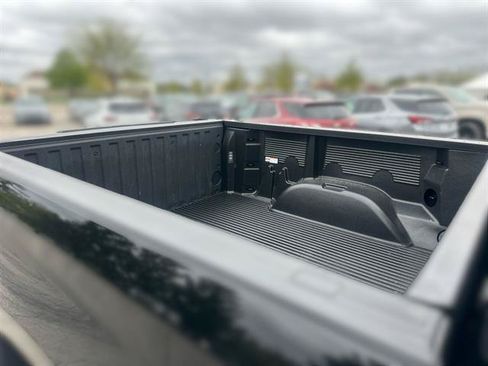 Certified 2025 Chevrolet Silverado 1500 LT AWD/4WD image 19
