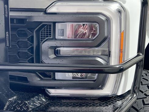 Used 2023 Ford F250 Lariat w/ Sport Appearance Package image 11