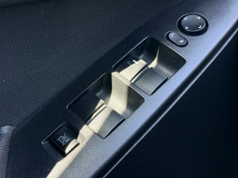 Used 2012 MAZDA MAZDA3 i Sport image 23