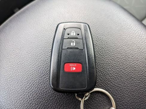 Used 2023 Toyota RAV4 XLE FWD image 31
