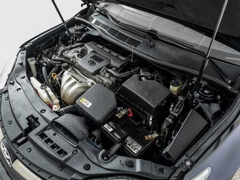 Used 2017 Toyota Camry SE FWD image 48