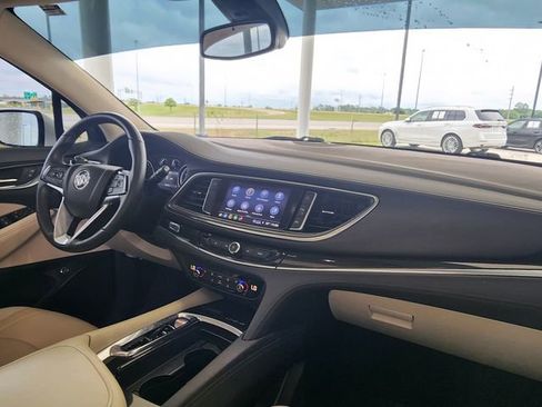 Used 2024 Buick Enclave Essence w/ Experience Buick Package FWD image 27