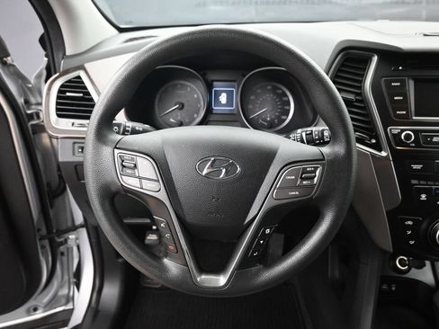 Used 2018 Hyundai Santa Fe Sport FWD image 19