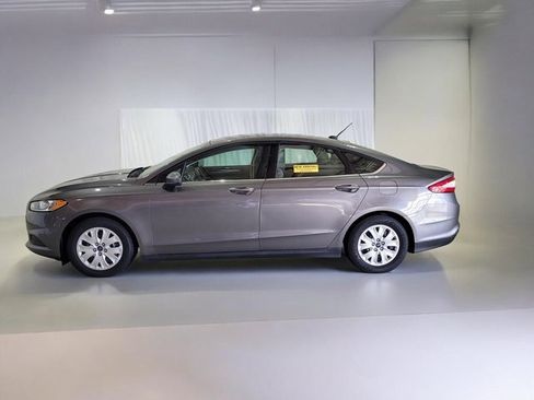 Used 2014 Ford Fusion S image 10