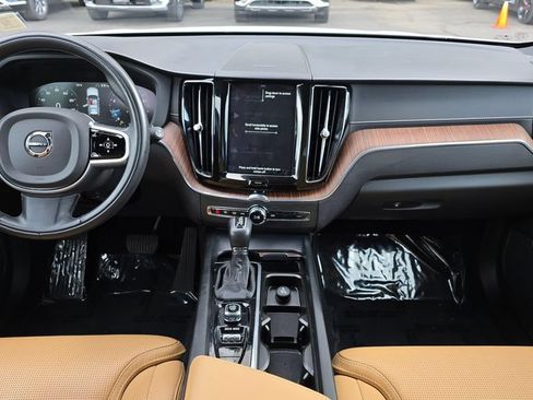 Used 2020 Volvo XC60 T5 Inscription AWD/4WD image 18