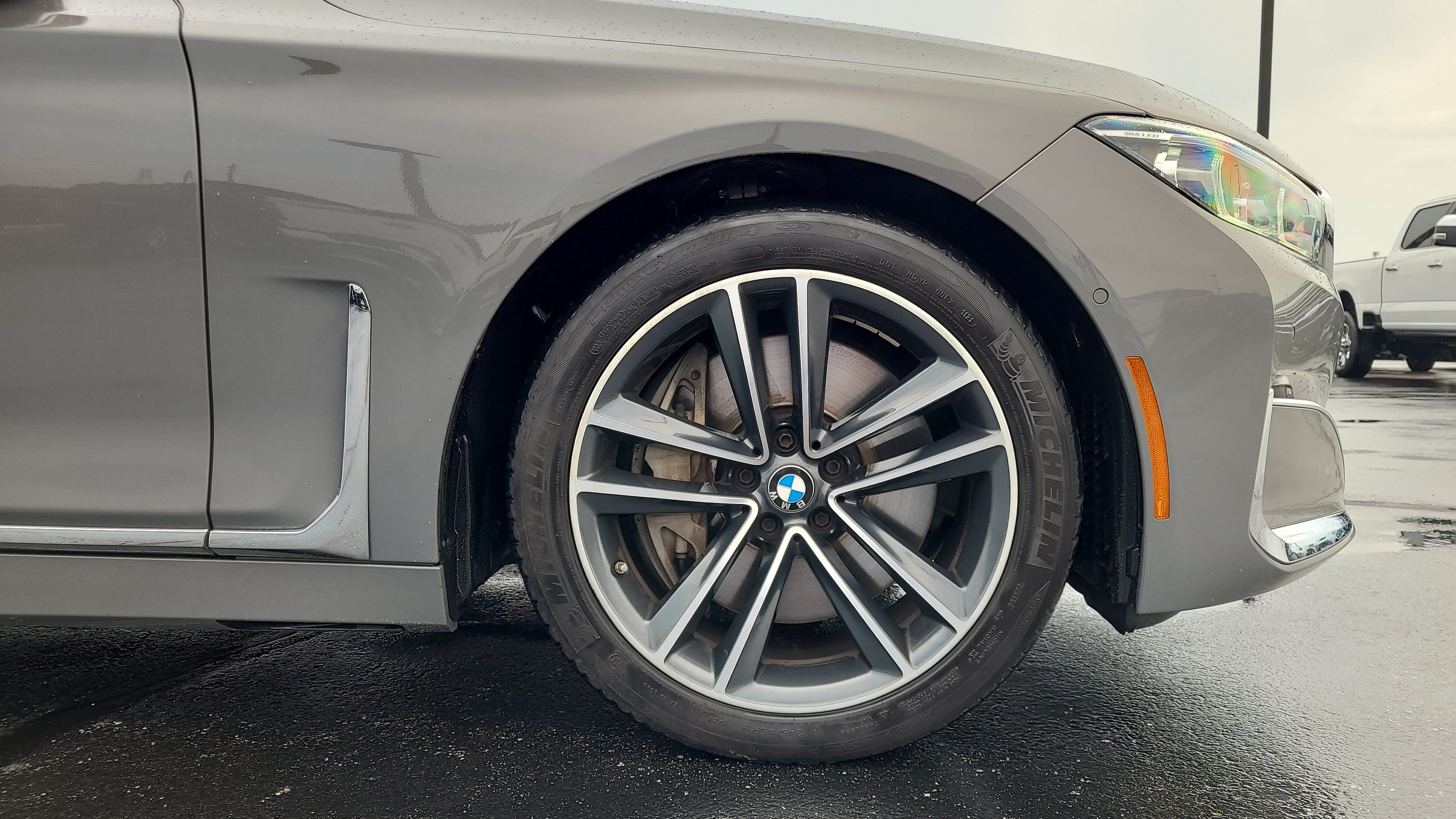 Used 2022 BMW 750i xDrive w/ Executive Package AWD/4WD image 10