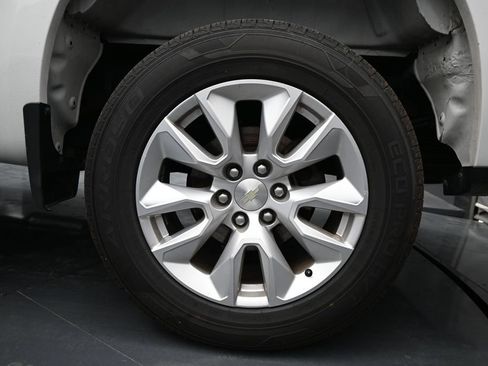Used 2022 Chevrolet Silverado 1500 Custom AWD/4WD image 18