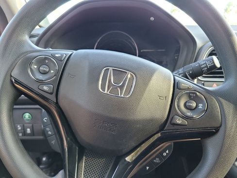Used 2022 Honda HR-V EX image 12