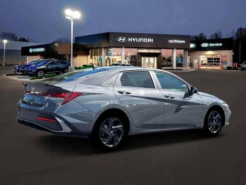 New 2026 Hyundai Elantra Sport FWD image 8