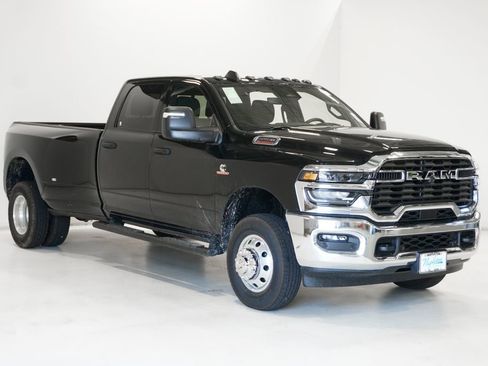 New 2026 RAM 3500 Tradesman AWD/4WD image 8