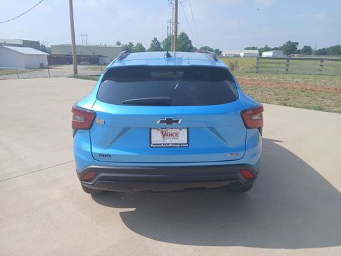 Used 2026 Chevrolet Trax RS w/ Sunroof Package FWD image 57