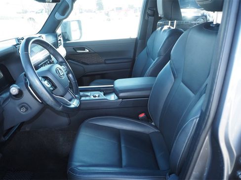 Used 2024 Lexus GX 550 550 Premium+ w/ Accessory Package (2T) image 13