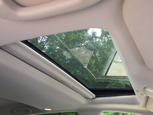 Used 2019 INFINITI QX60 Luxe w/ Essential Package FWD image 21
