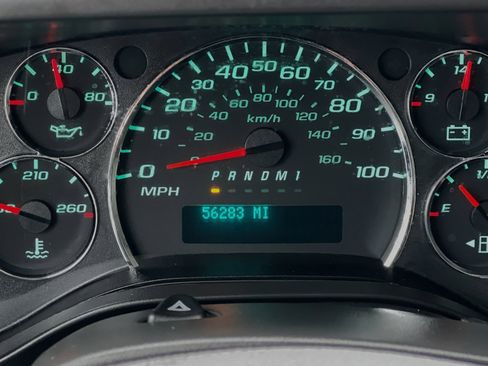 Used 2017 Chevrolet Express 4500 Extended image 20