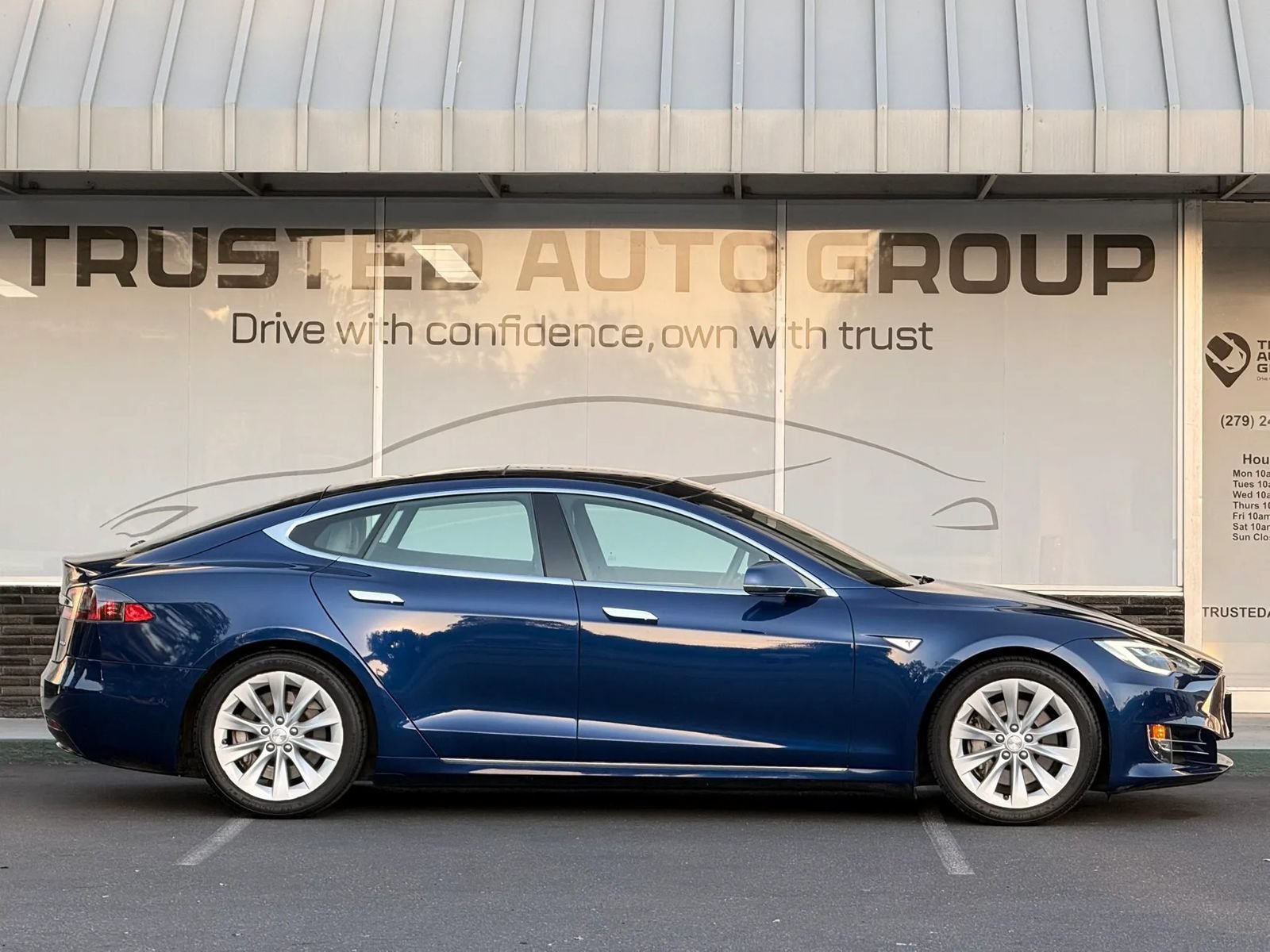 Used 2016 Tesla Model S 90D AWD/4WD image 4