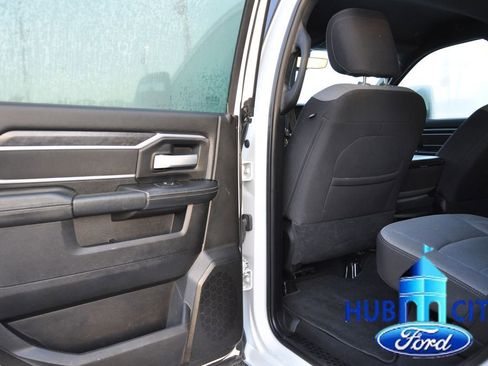 Used 2024 RAM 2500 Big Horn AWD/4WD image 13