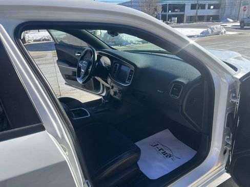 Used 2018 Dodge Charger SRT w/ Technology Group image 18