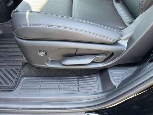 Used 2026 Hyundai Palisade SEL FWD image 12