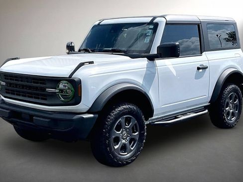Used 2022 Ford Bronco 2-Door AWD/4WD image 3