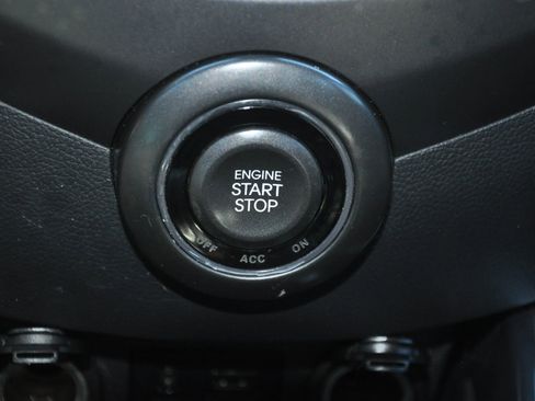 Used 2013 Hyundai Veloster Turbo image 34