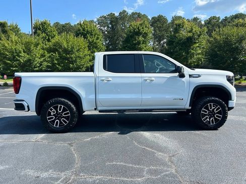 Used 2025 GMC Sierra 1500 AT4 w/ AT4 Premium Package AWD/4WD image 30